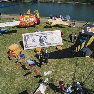 Complex Systems, Red Bull Flugtag и «Доллар, Гудбай!»